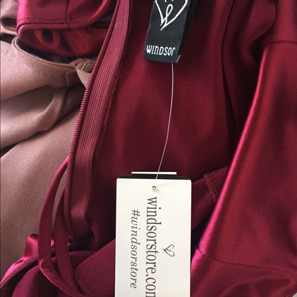 **NWT** silk bodycon dress - Picture 3 of 4